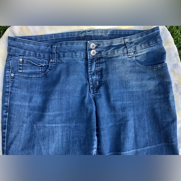 Ricki’s flared jeans size 32/14 - Picture 3 of 6